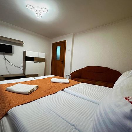Casa Mary Hotel Hateg Luaran gambar