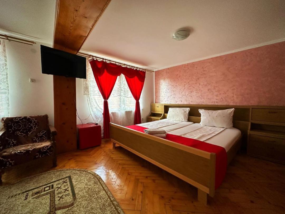 Casa Mary Hotel Hateg Luaran gambar