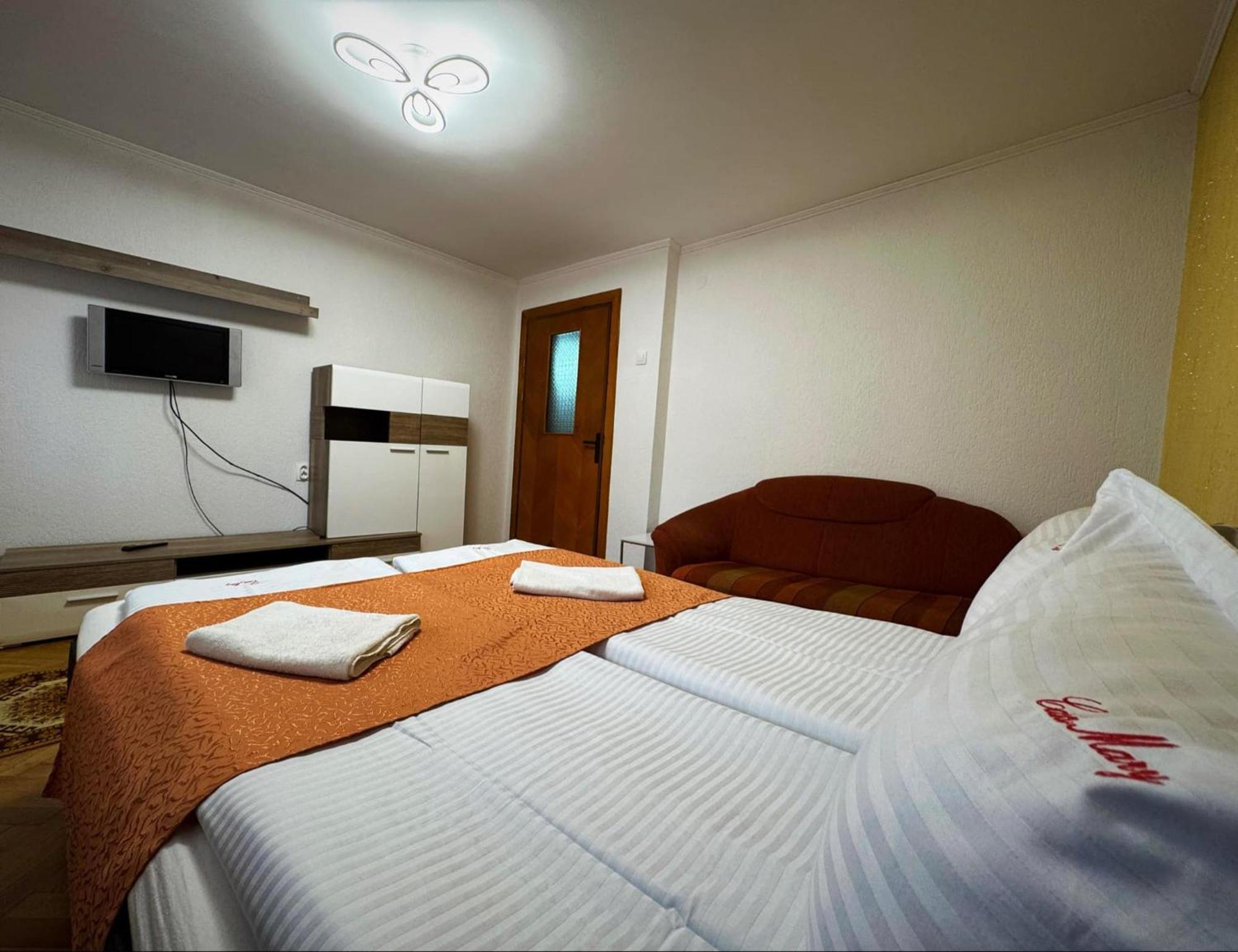 Casa Mary Hotel Hateg Luaran gambar